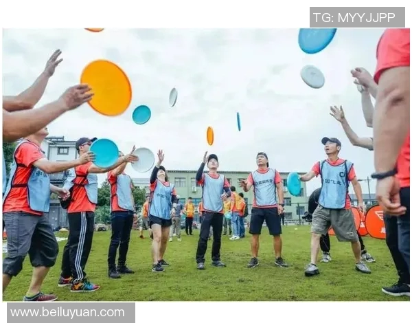 广州飞盘队在极限运动嘉年华中的灵活性表现引发热议与赞赏