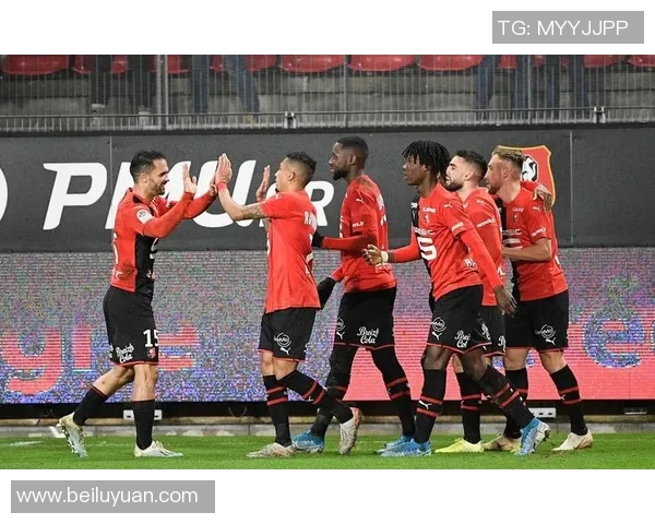 雷恩与亚眠的足球魔方对决解析与精彩瞬间回顾 雷恩与亚眠的足球魔方对决解析与精彩瞬间回顾