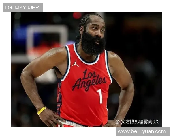 老鹰队与开拓者队激战正酣谁能在这场对决中笑到最后