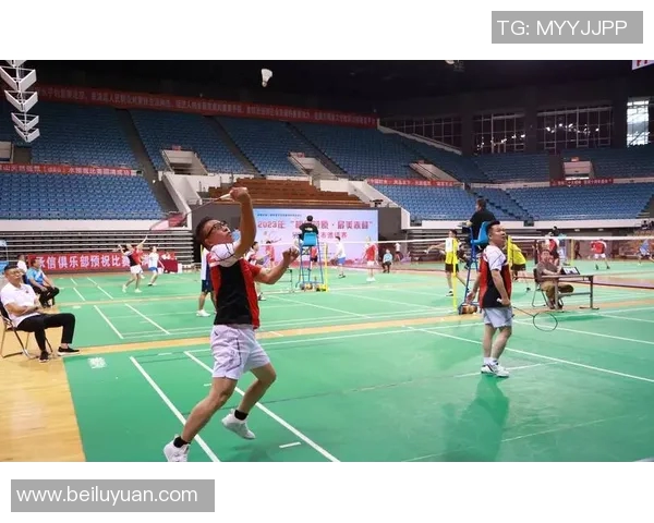 重庆羽毛球队的阵地战揭秘：深度解析羽毛球竞技背后的策略与技巧