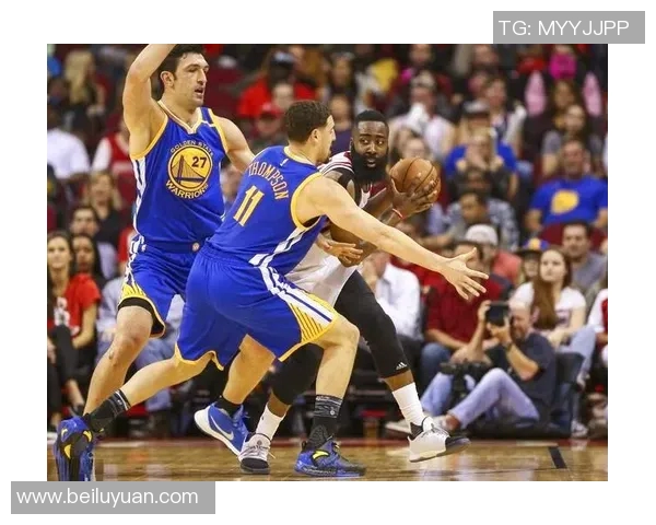 和平精英战术分析：LNG包夹策略的成功与失败之道